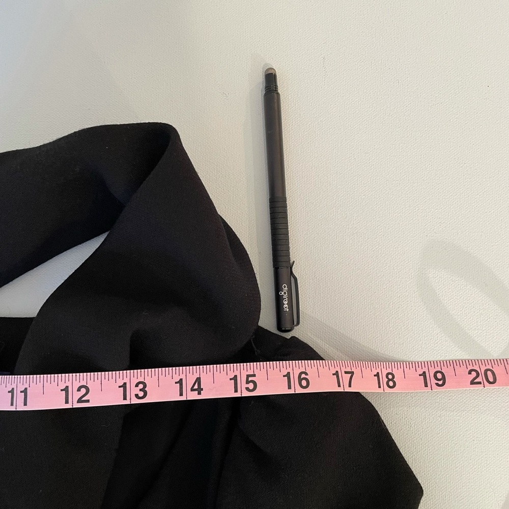 VINTAGE - CAROLYNE ROEHM BLACK DRESS - Picture 6 of 13